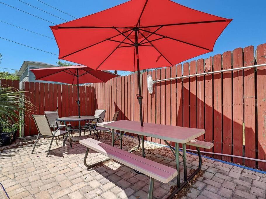 Historic Savannah Gold Private Condo With Pool - 2Bed, 1&Half Bath, Sleeps 6, 1St Floor, 15 Min Walk To Historic Savannah Center And All Attractions Exteriör bild